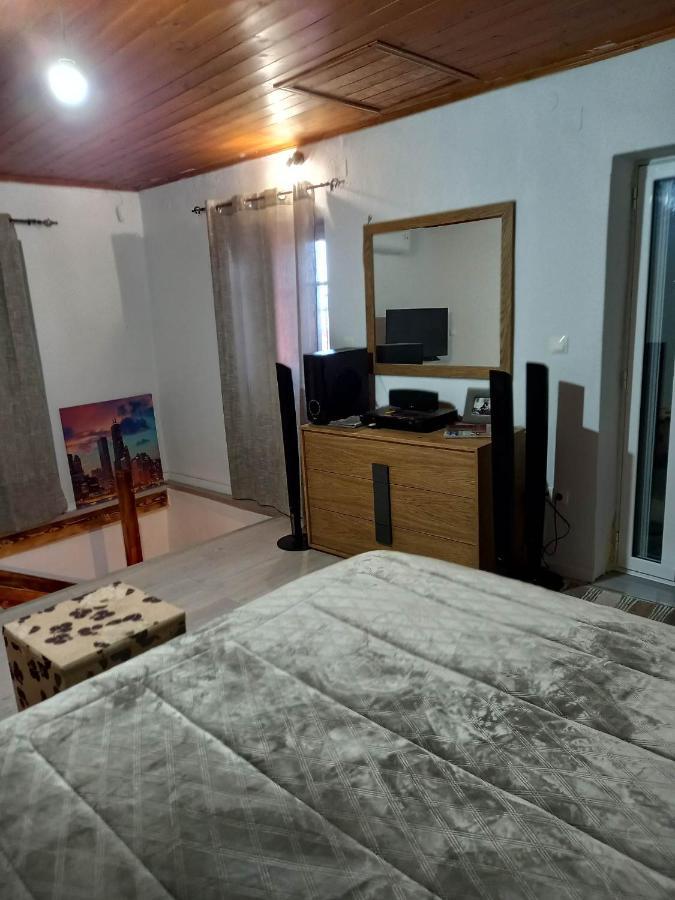 Fofi Apartamento Áyioi Dhéka Exterior foto
